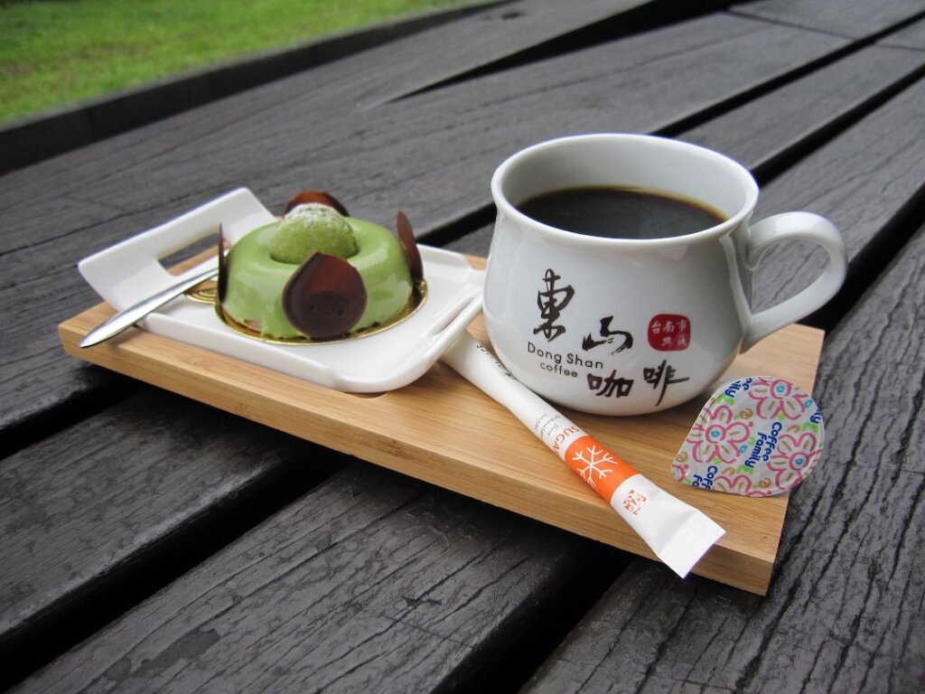 東山咖啡店好吃冰淇淋